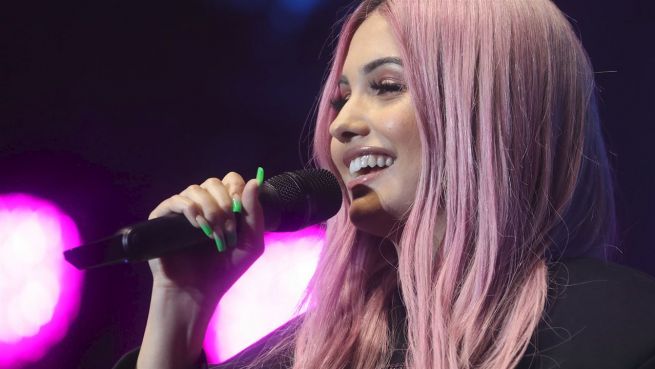 go to Das Debütalbum des Britischen Popstars schlägt Drake