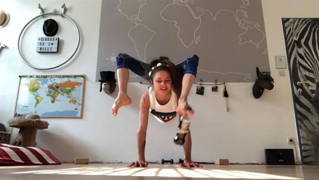 go to Handstand am Abgrund: Salzburgerin in Lebensgefahr